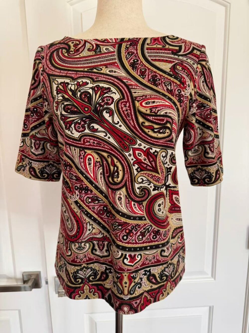 100% Authentic Etro Flower pattern short sleeve T-Shirt, Sz 44